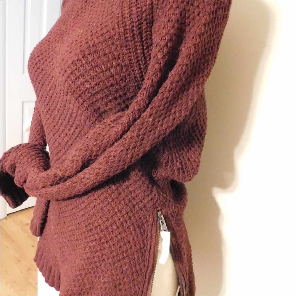 Sweater - Picture 3 of 3